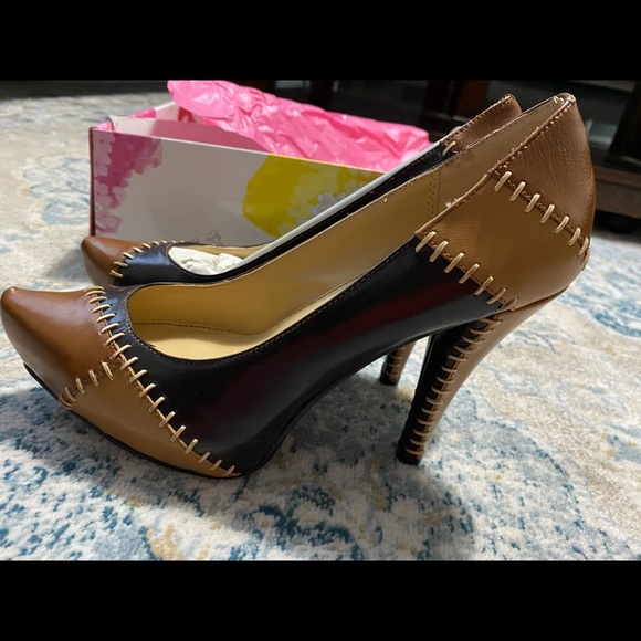 Heels - Picture 2 of 4